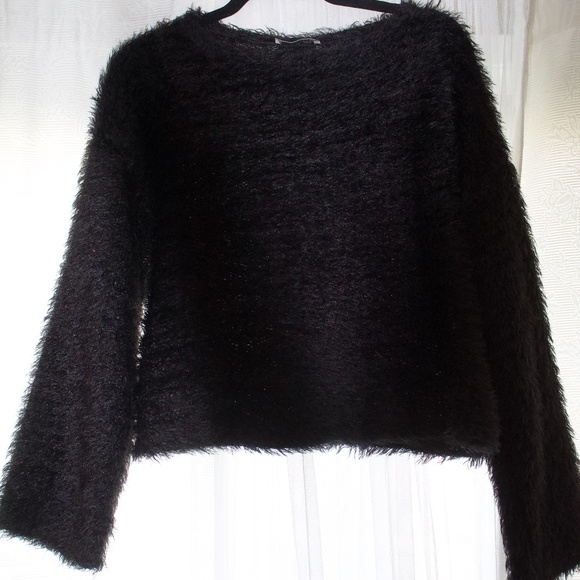 Zara Black, fuzzy sweater - Picture 1 of 2